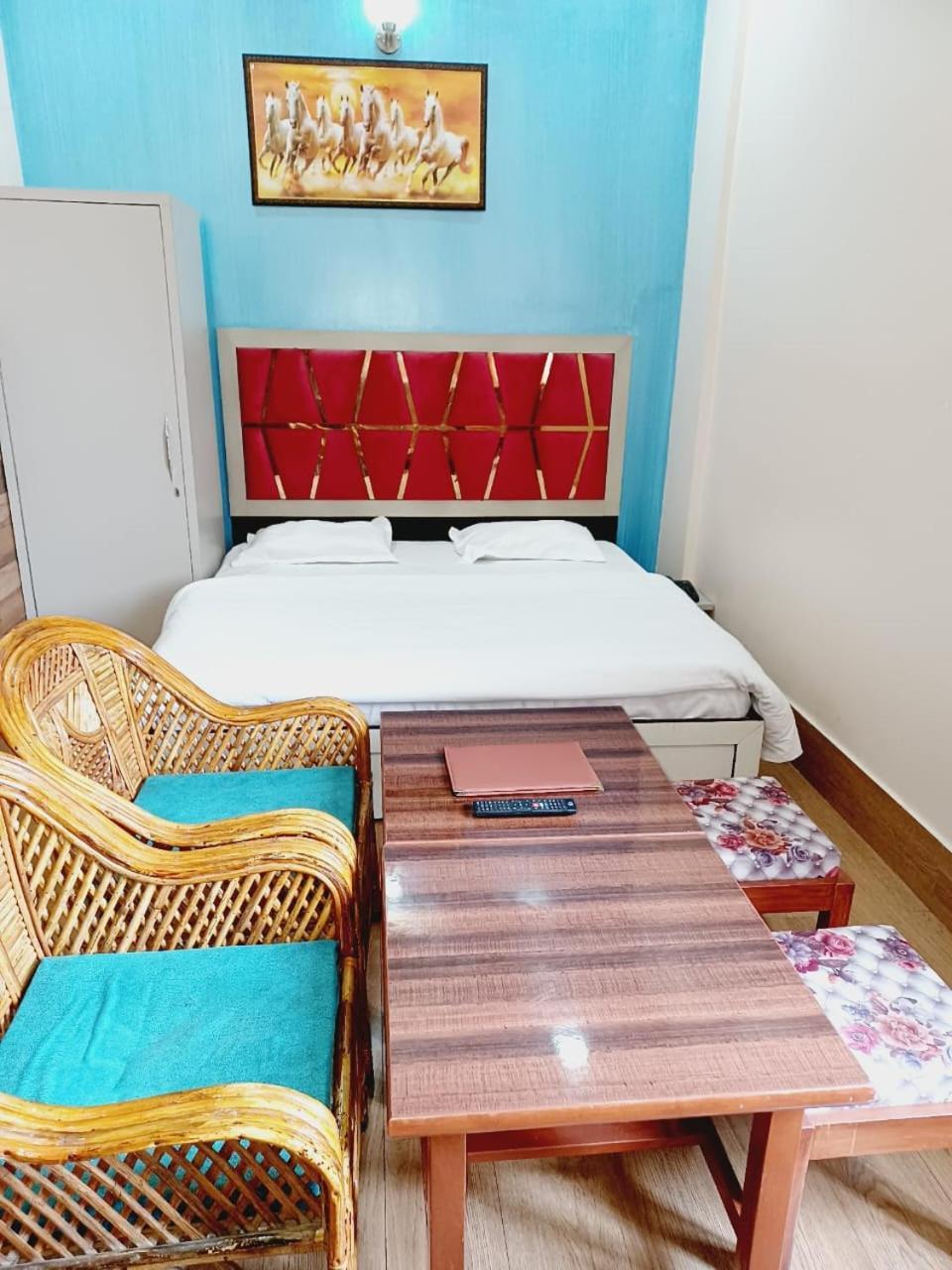 Paradise Home Stay Rāni Pokhri Zewnętrze zdjęcie